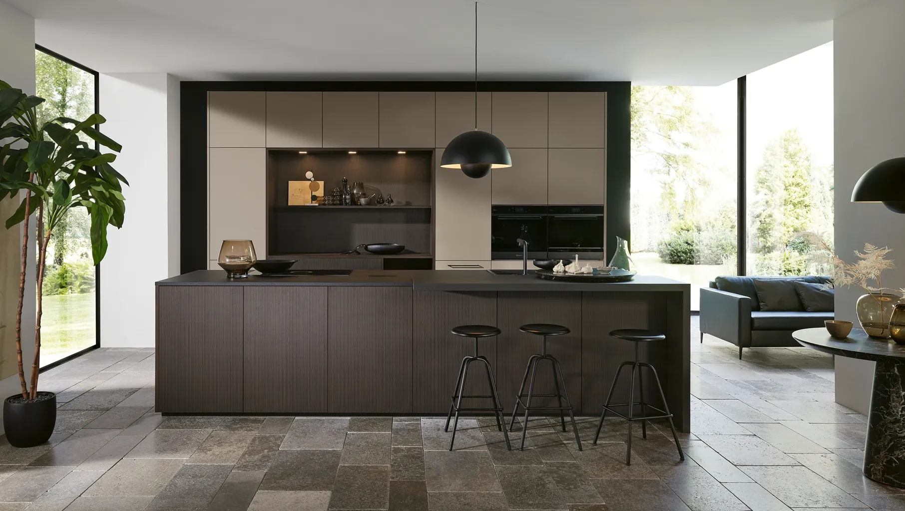 Bruine keuken van Logic Kitchen