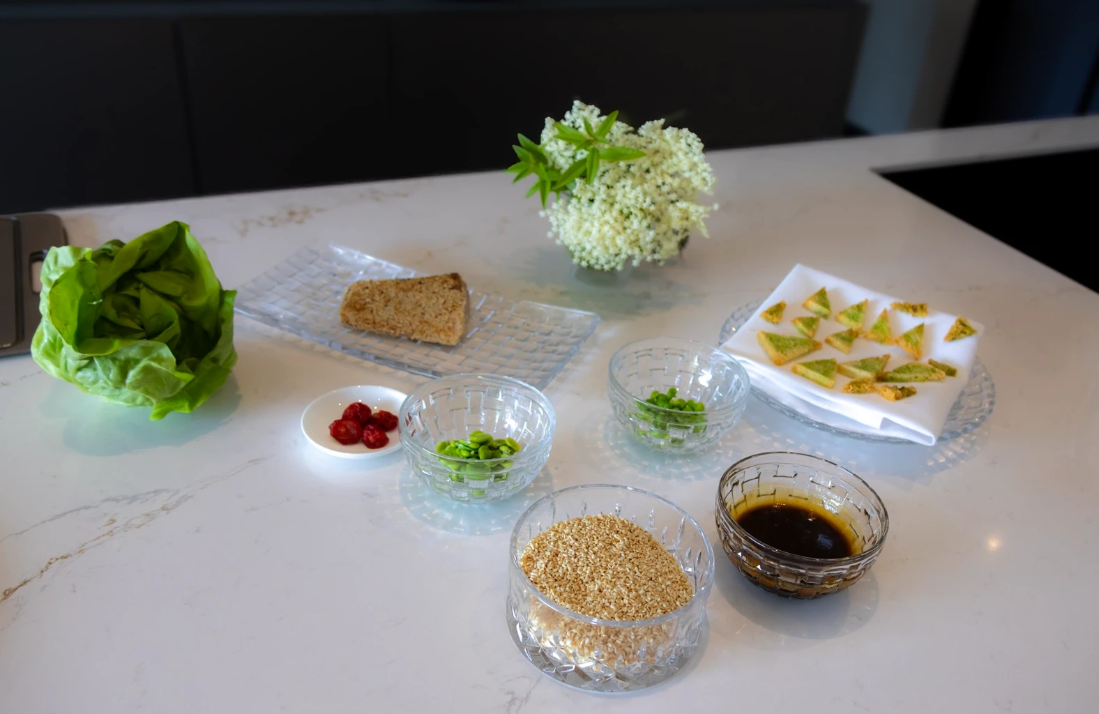 Kropsla en soja dressing voor Kingfish Tataki